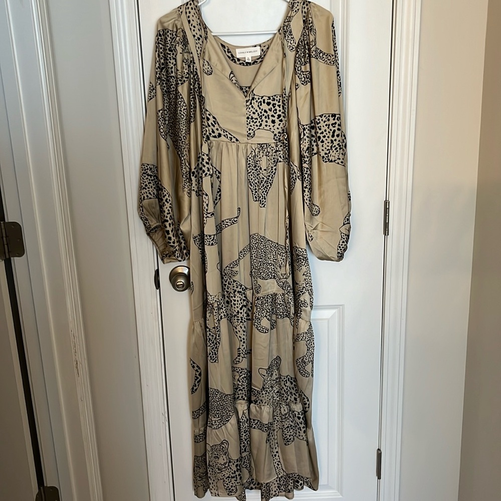 Tan/Black Midi Dress NWOT